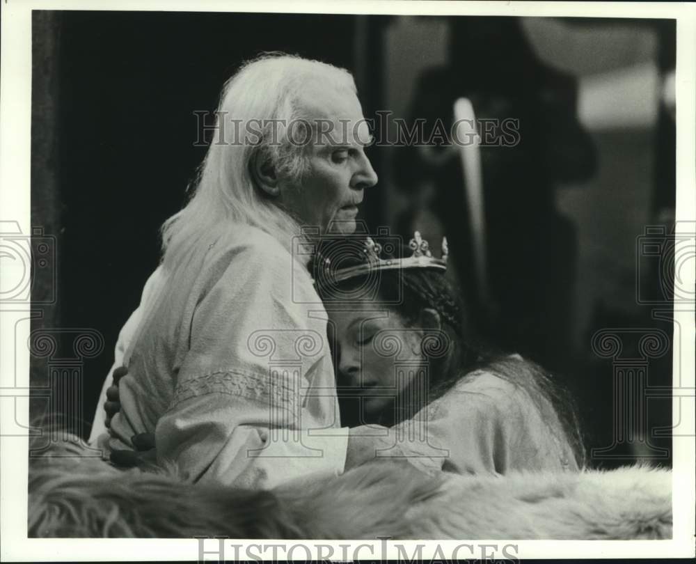 Anna Calder-Marshall and Sir Laurence Olivier in "King Lear" - Historic Images