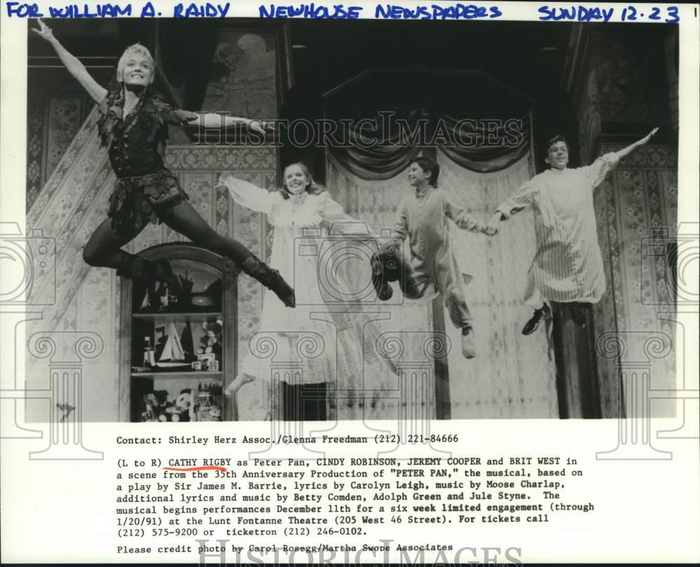 1991 Press Photo Cathy Rigby and other actors in a production of "Peter Pan" - Historic Images