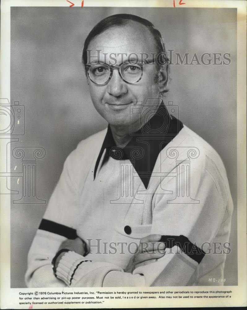 1976 Press Photo Playwright Neil Simon - Historic Images