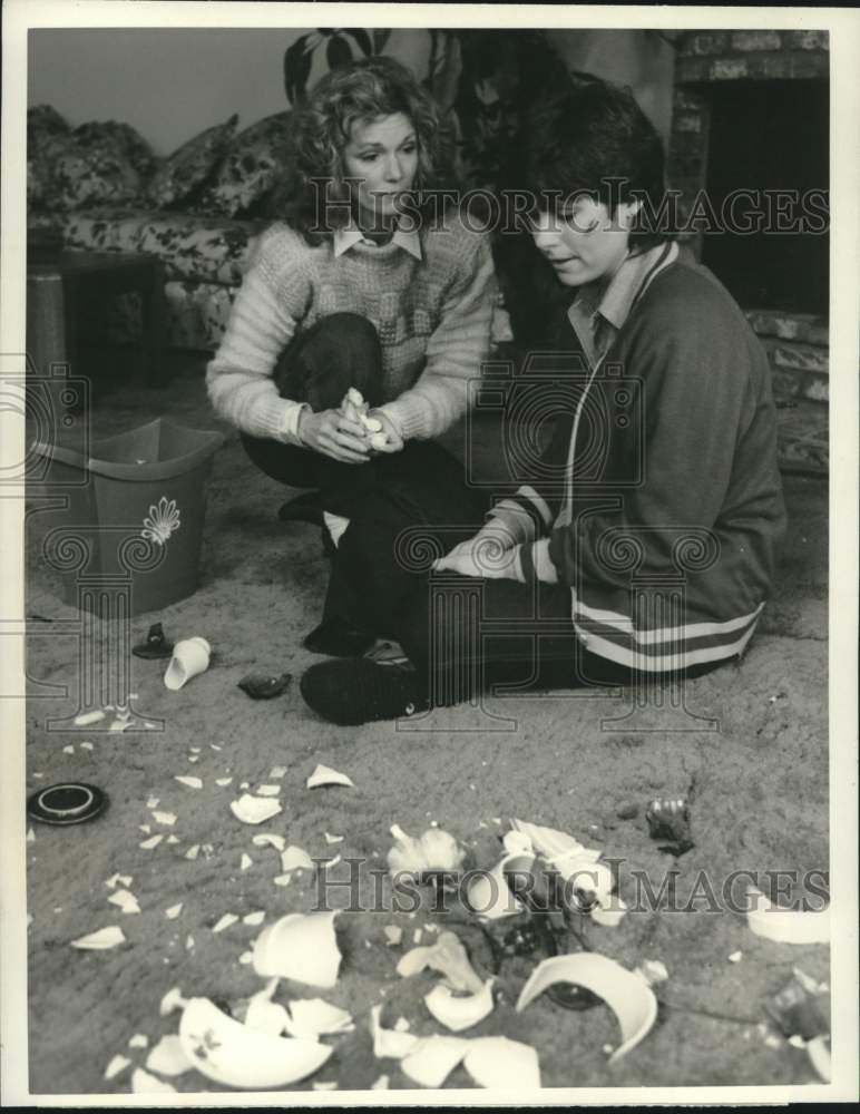 1985 Press Photo Yvette Mimieux and Diana Canova Star in &quot;Night Partners&quot; on CBS - Historic Images