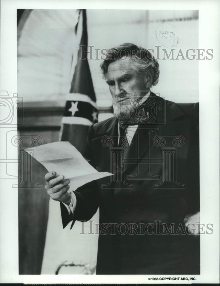 1986 Press Photo Lloyd Bridges Stars in &quot;North and South, Book II&quot; on ABC - Historic Images