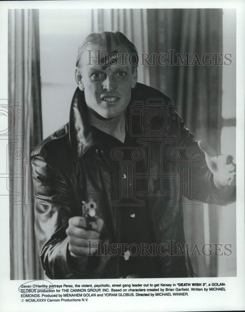 1985 Press Photo Gavan O&#39;Herlihy Portrays Perez in &quot;Death Wish 3&quot; - Historic Images