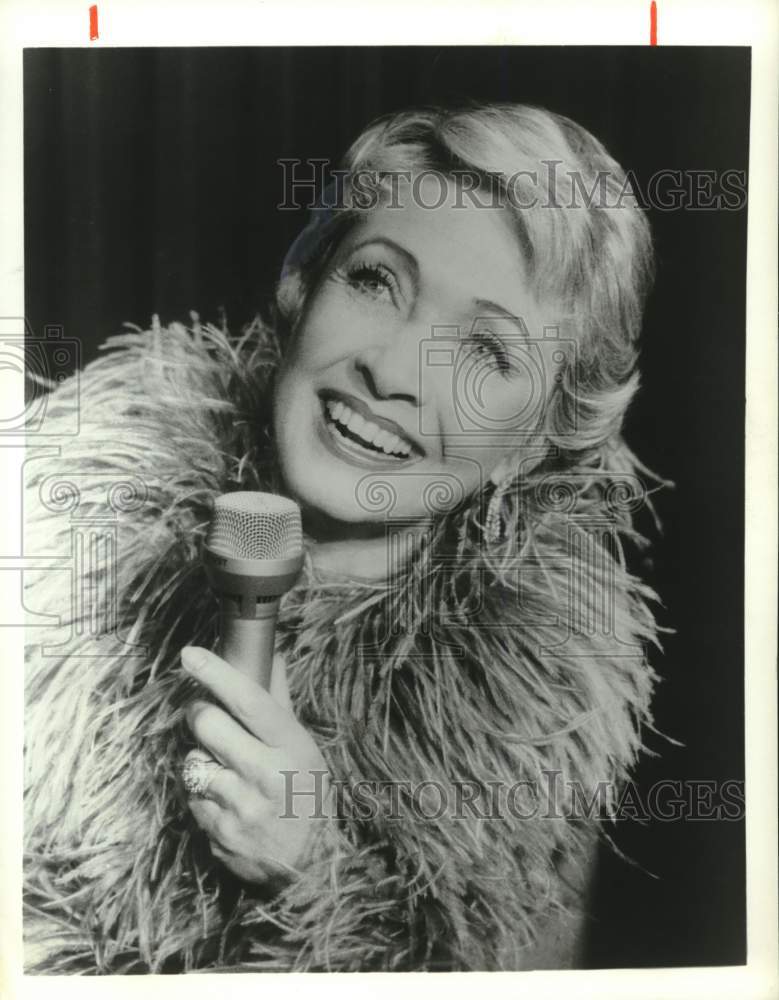 1982 Press Photo Actress/Singer Jane Powell - Historic Images