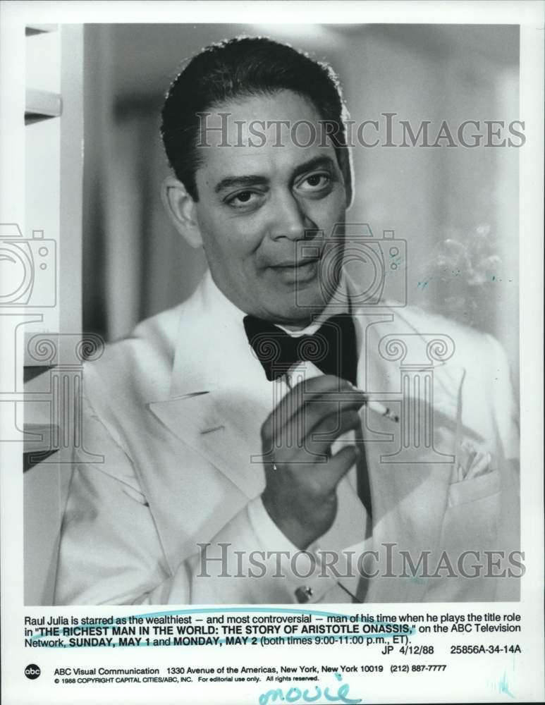 1988 Press Photo Raul Julia Stars as Aristotle Onassis on ABC Television - Historic Images