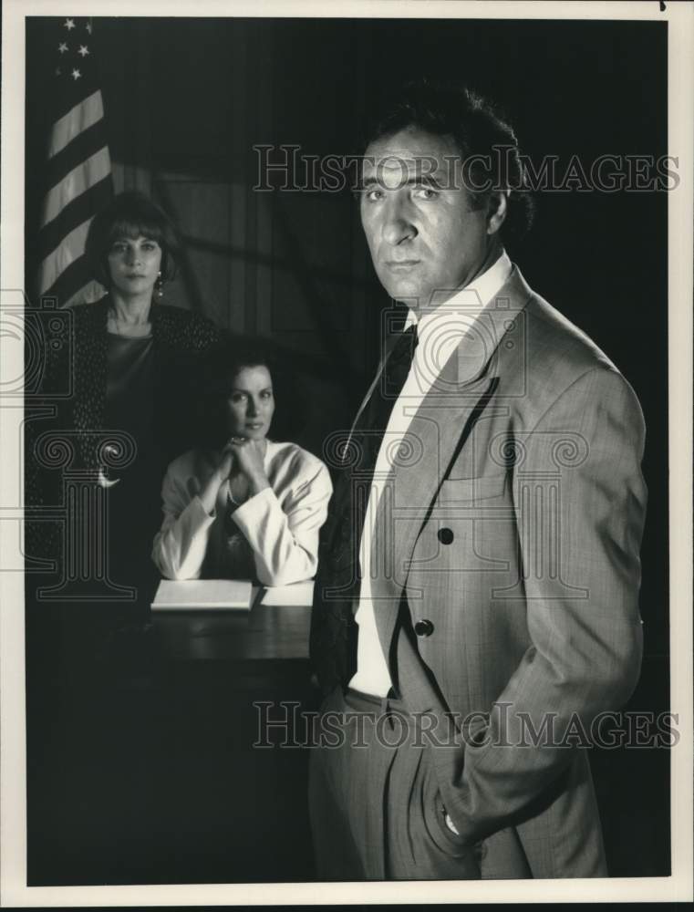 1990 Press Photo Lee Grant, Veronica Hamel, Judd Hirsh in &quot;She Said No&quot; on NB - Historic Images