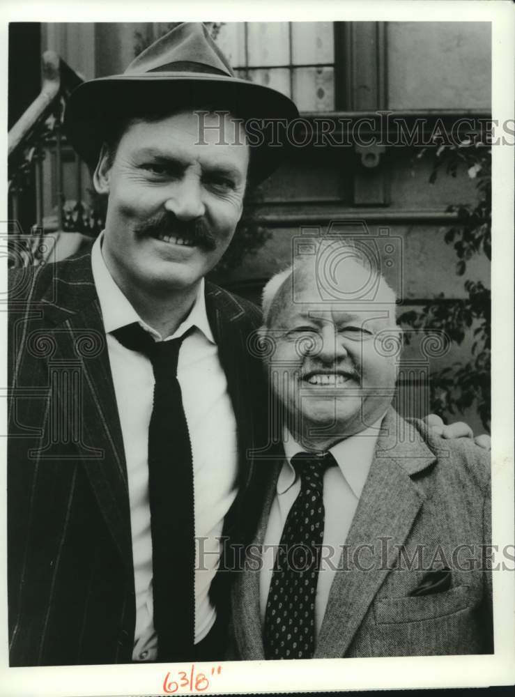 1986 Press Photo Stacy Keach, Mickey Rooney, star in CBS Television Series - Historic Images