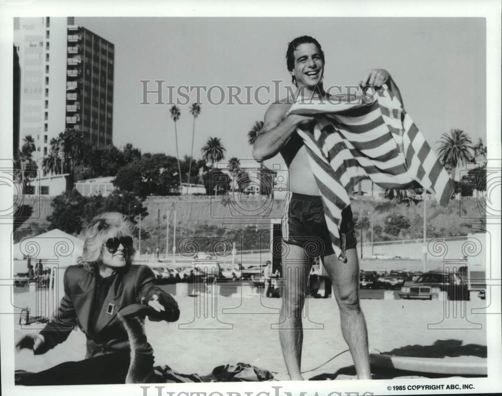 1985 Press Photo Judith Light and Tony Danza in &quot;Who&#39;s The Boss?&quot; - Historic Images