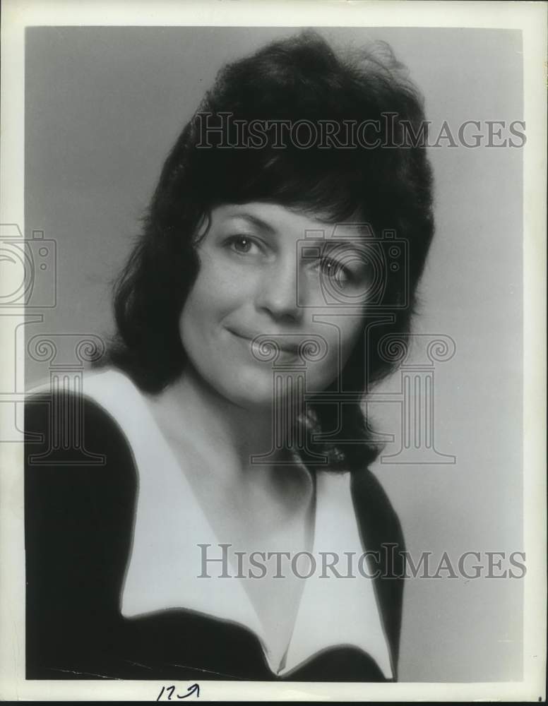 Press Photo Soprano Neva Pilgrim of Syracuse, New York - Historic Images