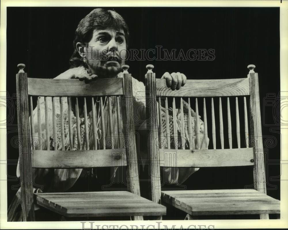 1984 Press Photo Derek Jacobi, in England, to be in &quot;Much Ado About Nothing&quot; - Historic Images