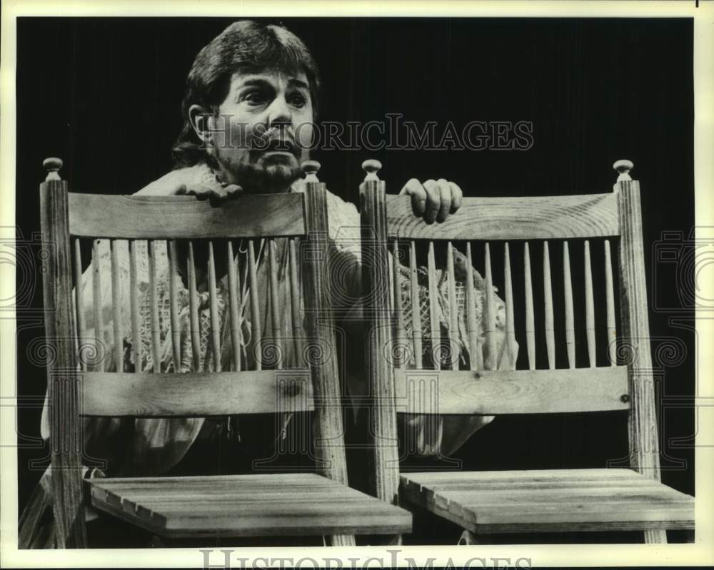 1984 Press Photo Derek Jacobi, in England, to be in "Much Ado About Nothing" - Historic Images