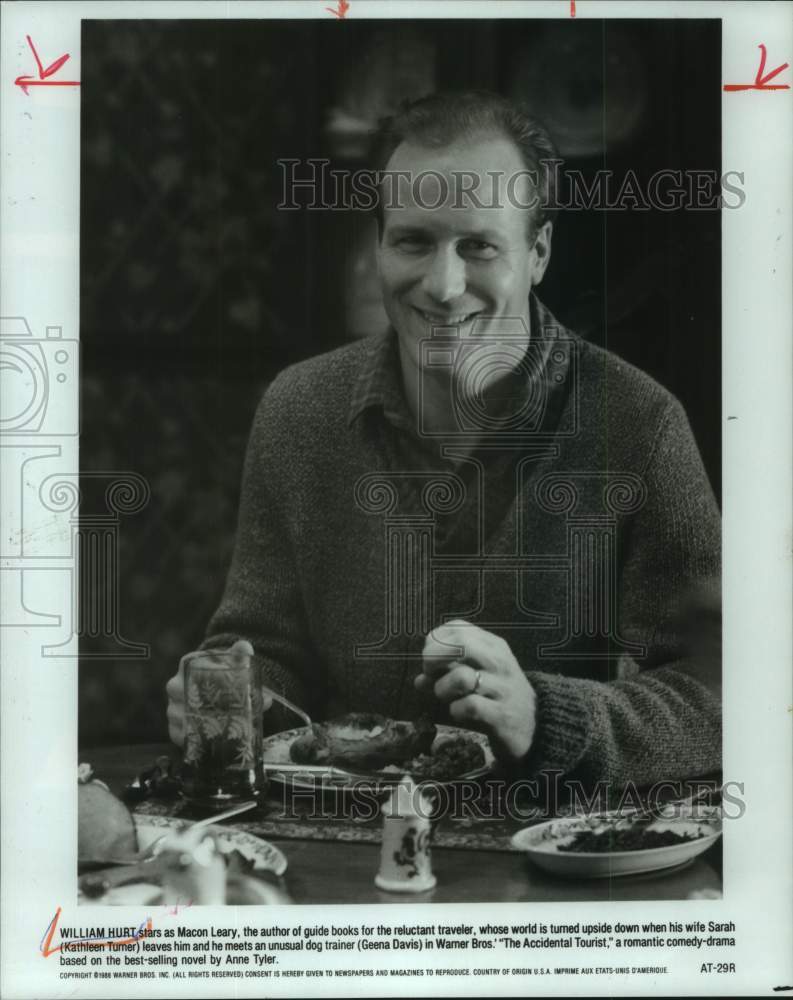 1988 Press Photo William Hurt stars in &quot;The Accidental Tourist&quot; - Historic Images