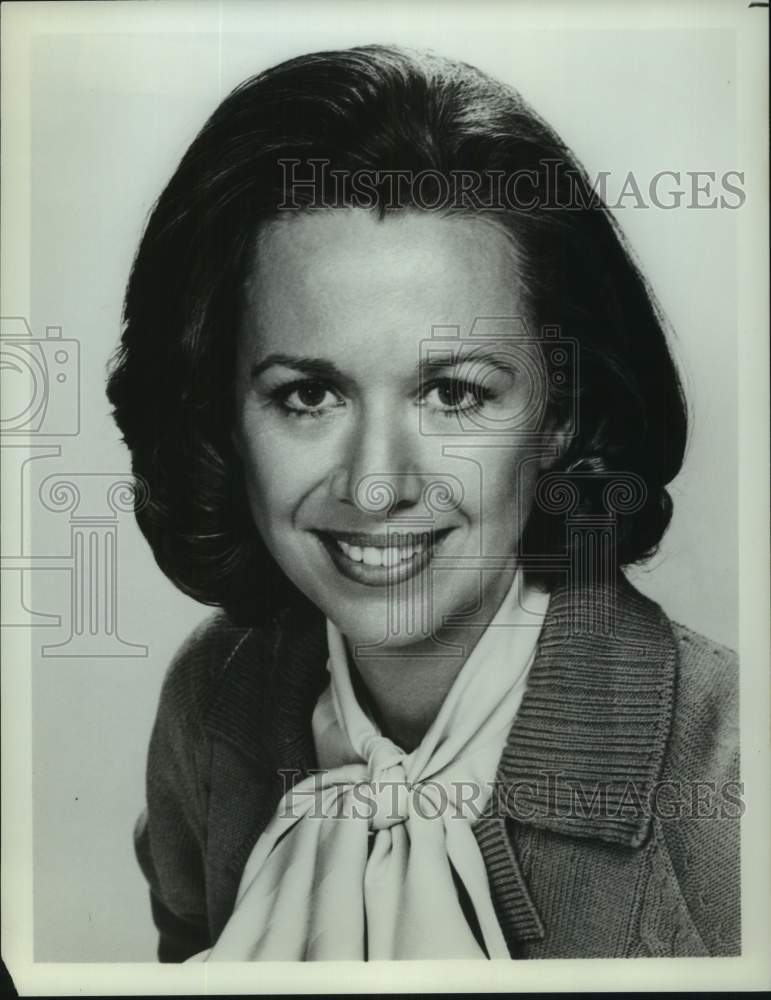 Press Photo Actress Polly Holliday - Historic Images