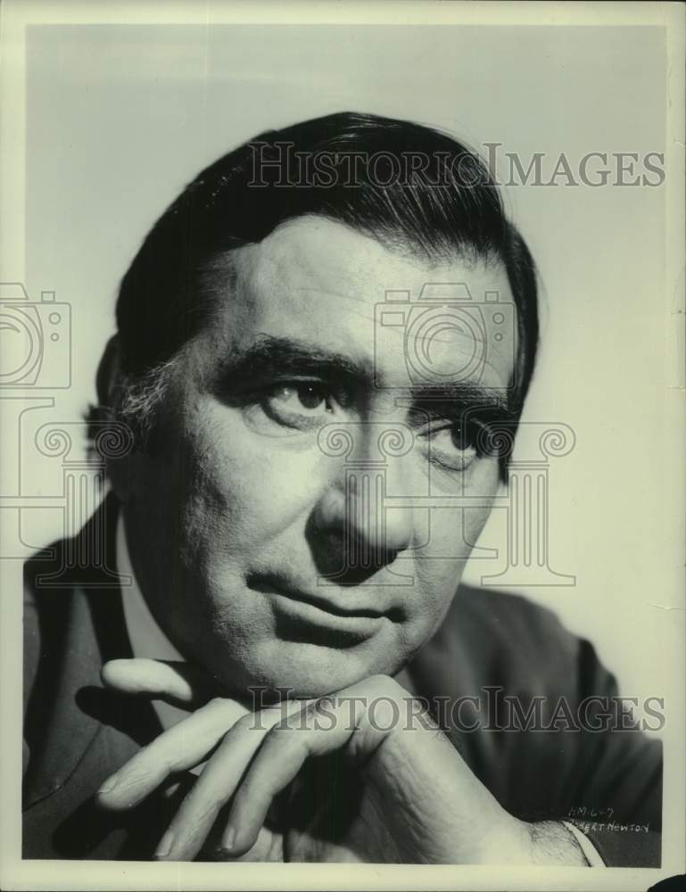 Actor Robert Newton 60 Photos - Moonagedaydream.film