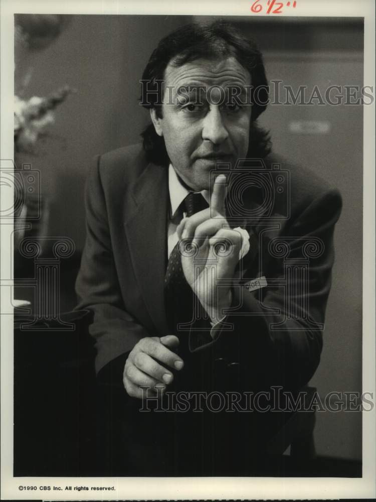 1990 Press Photo Dom Irrera in &quot;Room for Romance&quot; - Historic Images