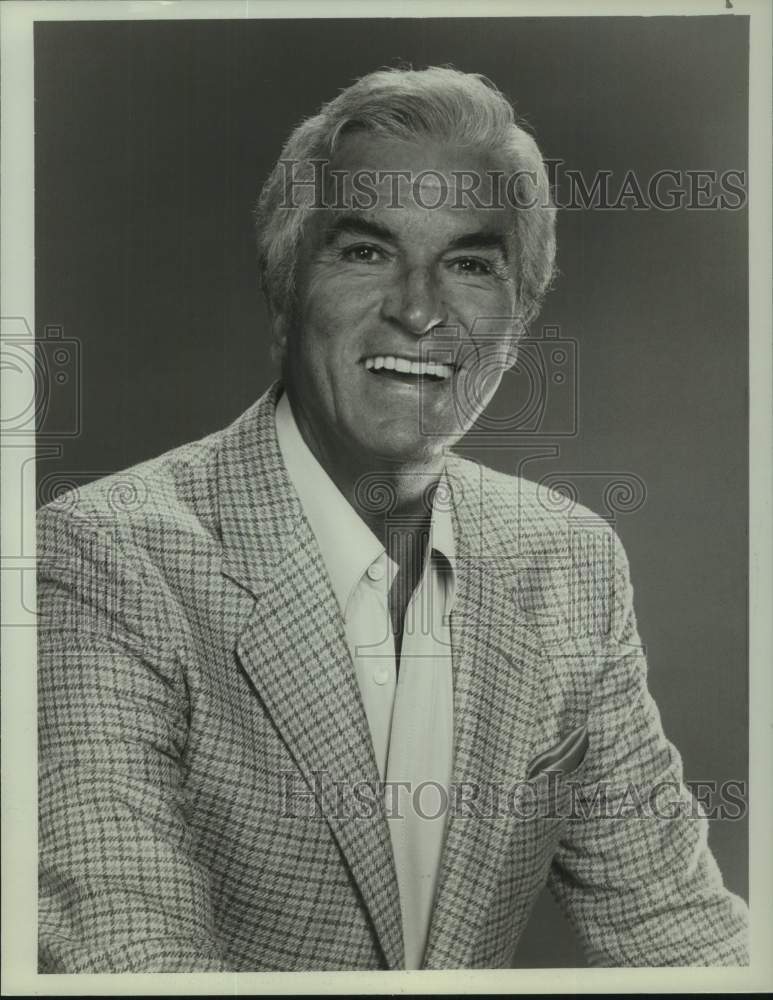 1982 Press Photo Fernando Lamas in episode of "Gavilan" - Historic Images