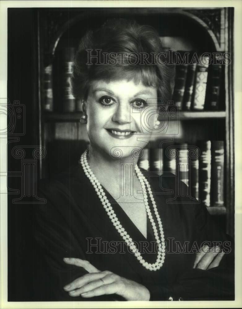 Press Photo Angela Lansbury stars in "Murder, She Wrote" - Historic Images