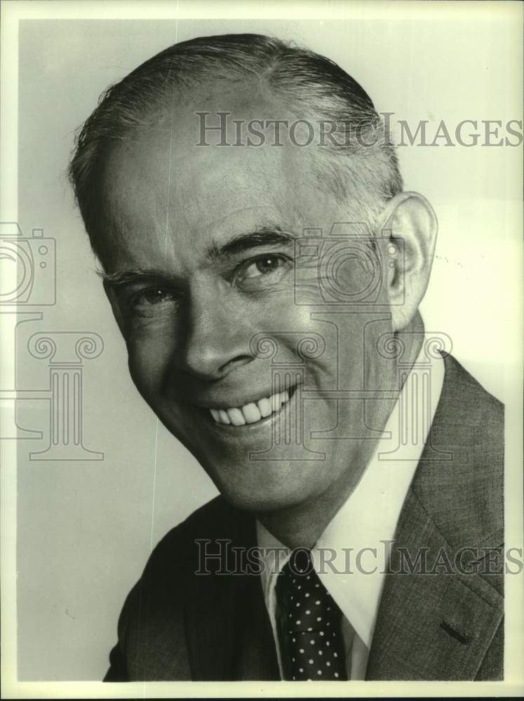 1983 Press Photo Harry Morgan stars in "M*A*S*H" - Historic Images