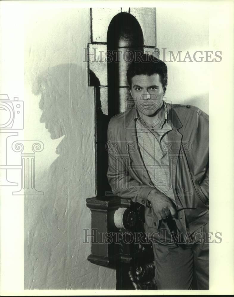 1986 Press Photo Nick Mancuso Stars in NBC Television Series "Stingray" - Historic Images