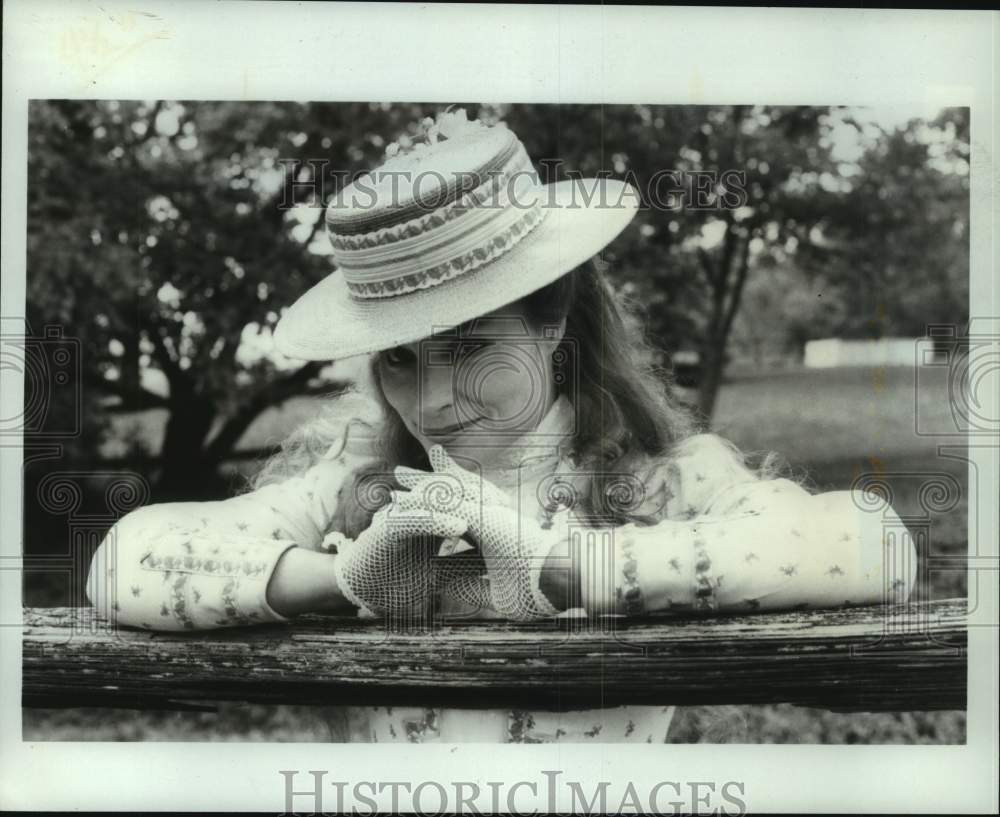 Press Photo Lisa Harrow as Nancy Langhorne in "Nancy Astor" on Public Television - Historic Images
