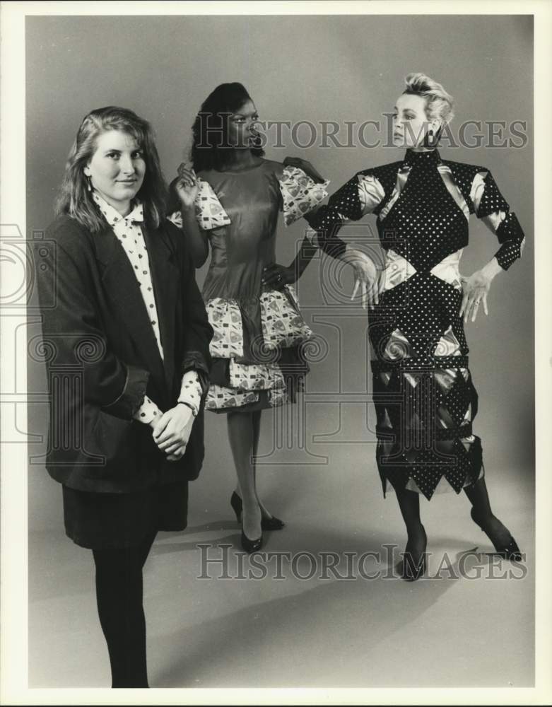 1989 Press Photo Scene from the Syracuse University Fashion Show - syp12009 - Historic Images