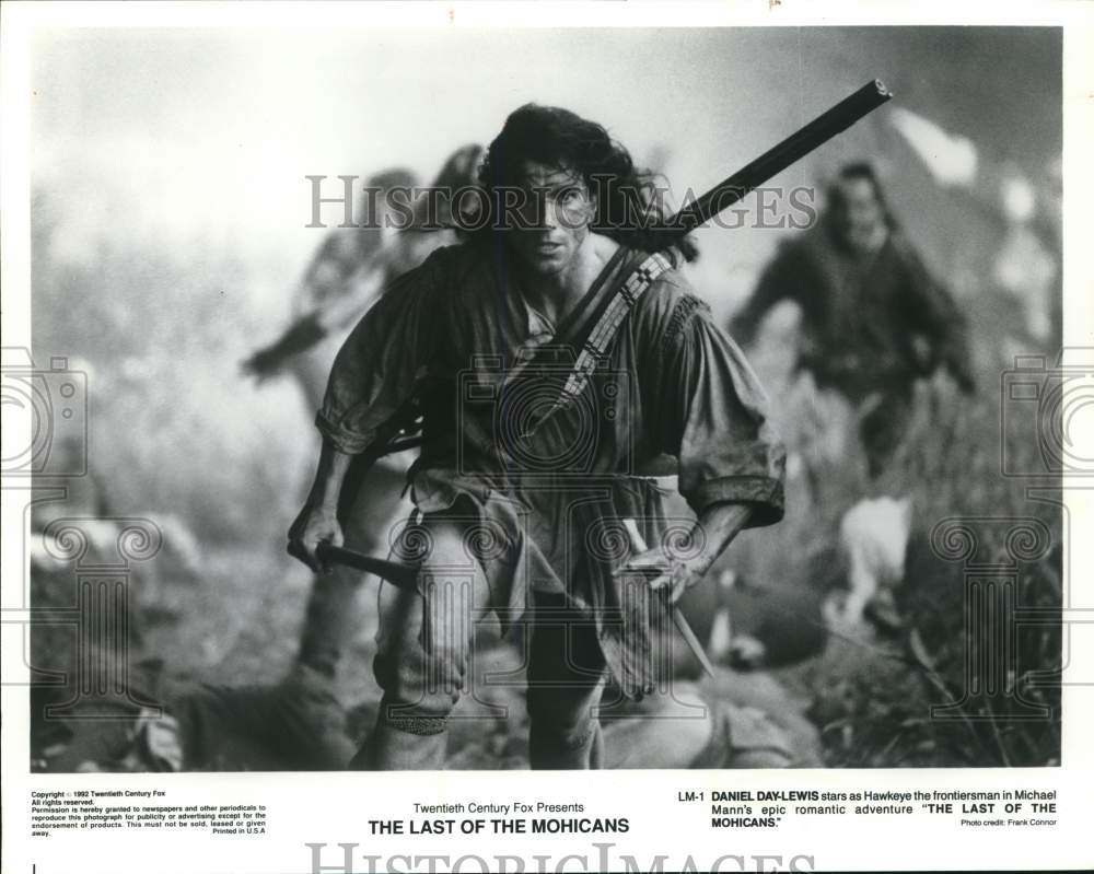 1992 Press Photo Daniel Dey-Lewis in &quot;The Last Of The Mohicans&quot; Movie - Historic Images