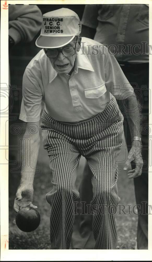 1985 Press Photo Morris Hurwitz Plays Bocci at Senior Olympics in DeWitt- Historic Images