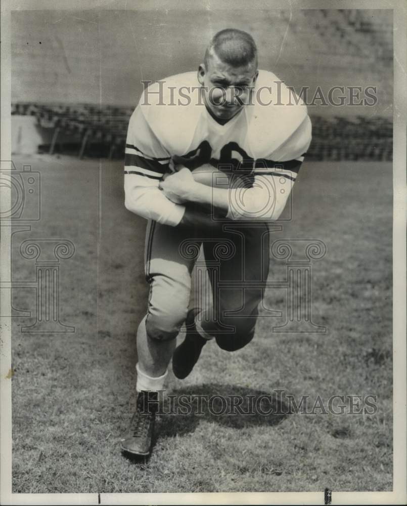 1955 Syracuse U football fullback Don Laaksonen runs with ball-Historic Images