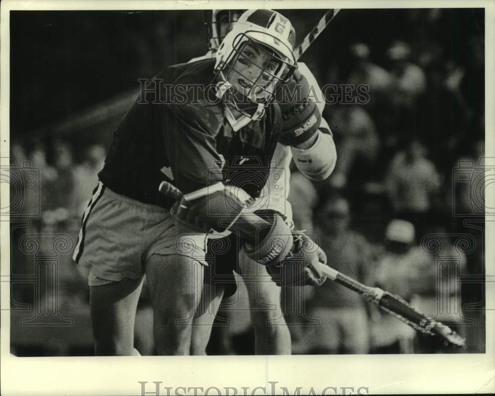 1984 Press Photo Tom Gravante taking shot on goal in Lacrosse game, New York- Historic Images