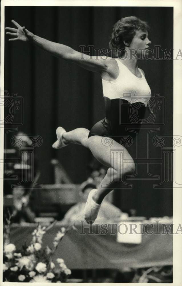 1984 Press Photo Patty Black, gymnast at Empire State games, New York - Historic Images