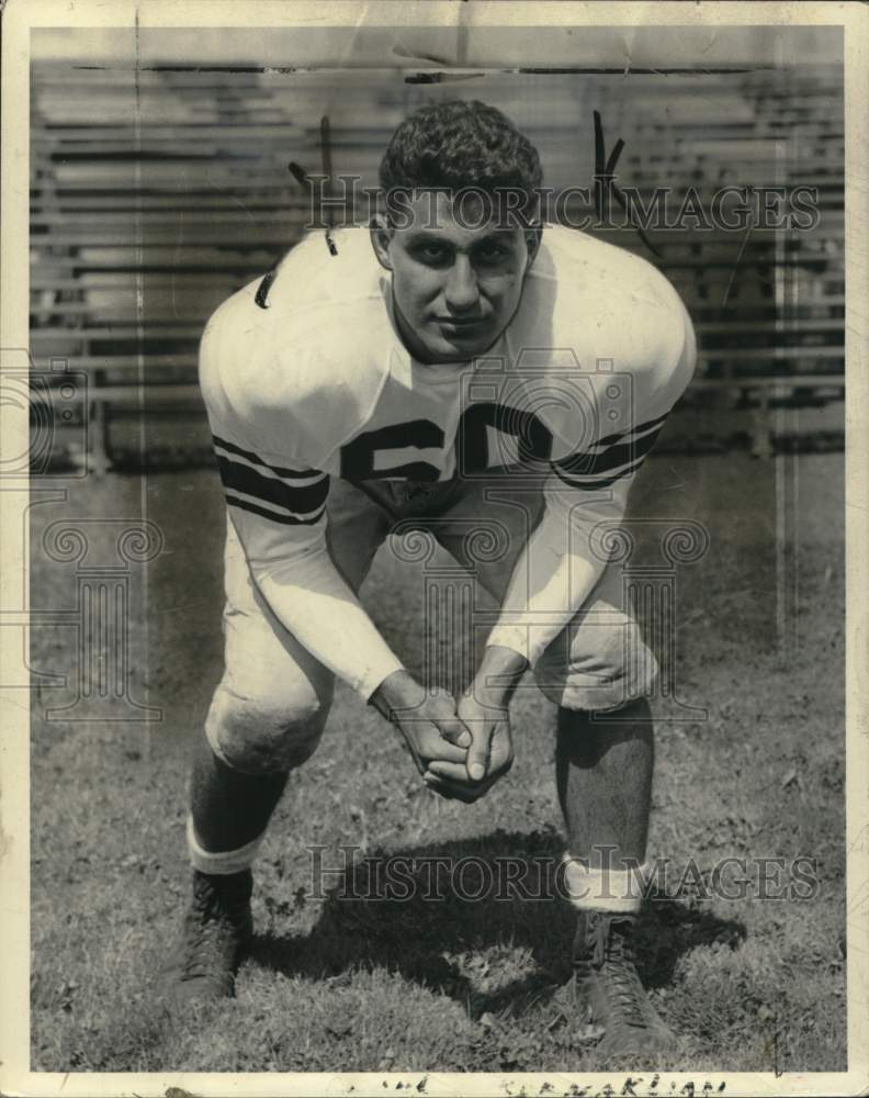 Press Photo Syracuse University football player Paul Kernaklian in practice- Historic Images