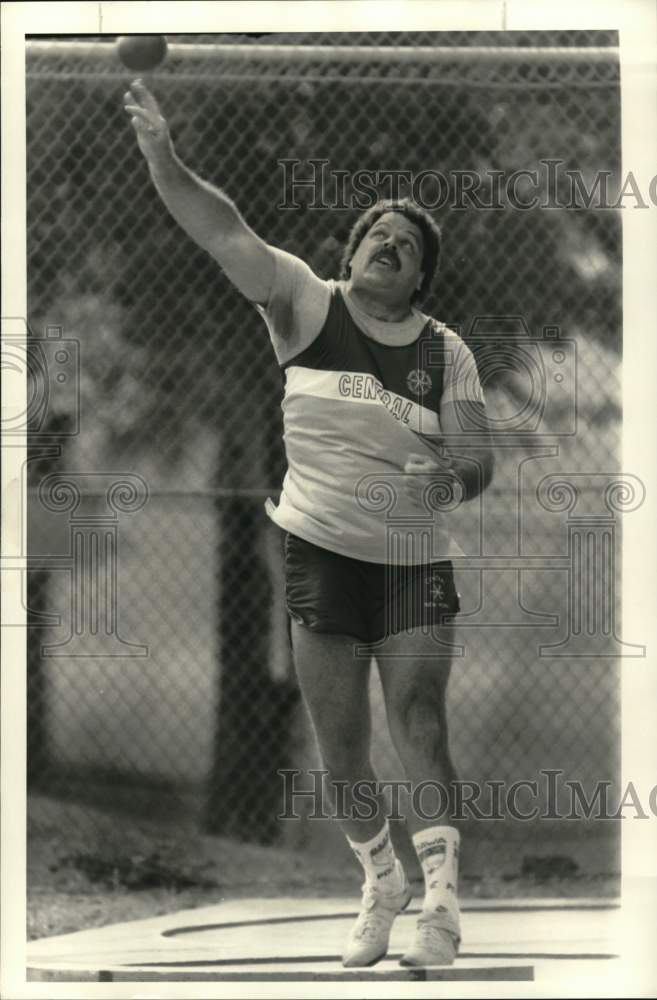 1987 Press Photo Bob Lane at Empire State Games Shot Putt Competition- Historic Images