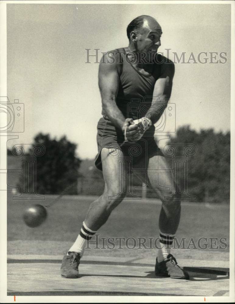 1987 Press Photo Nick Palladino, hammer throw at Empire State Games, New York - Historic Images