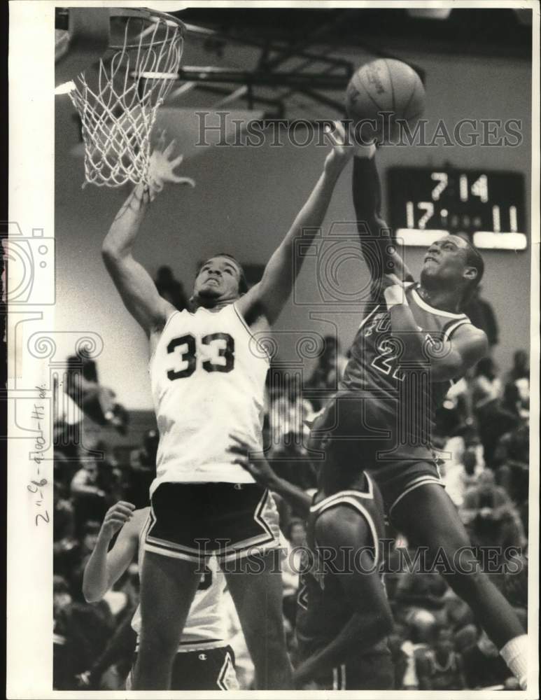 1986 Press Photo Fowler and Corcoran High School Basketball Players at Game- Historic Images