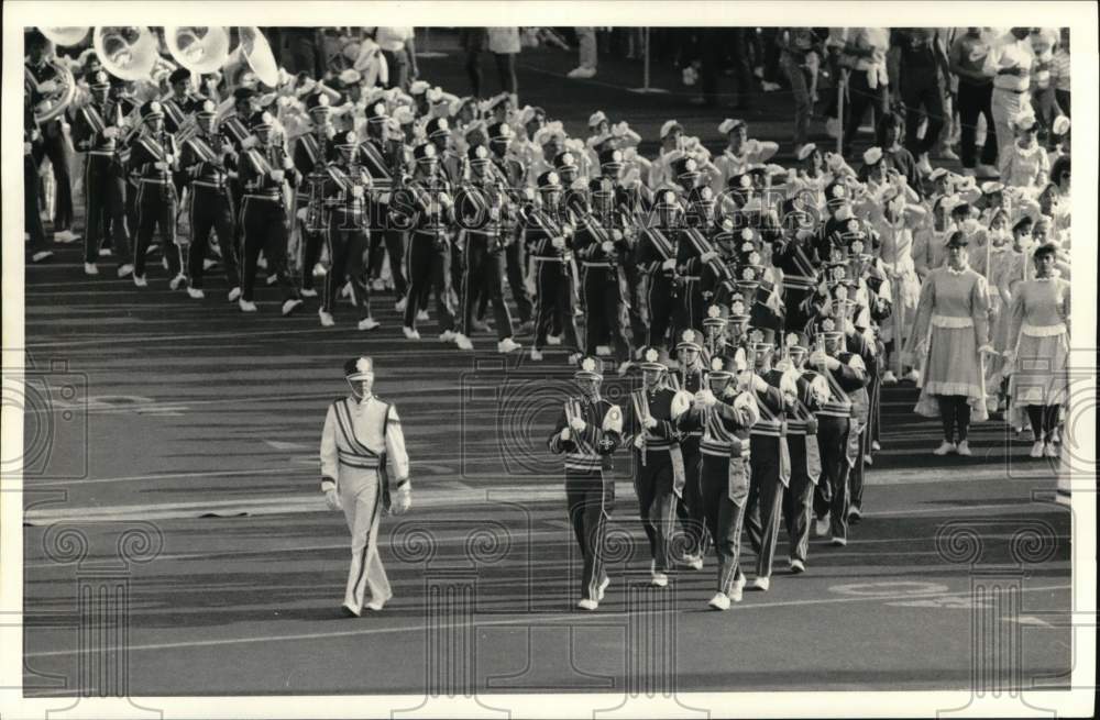 Press Photo Band performs during Empire State Games ceremonies in New York - Historic Images