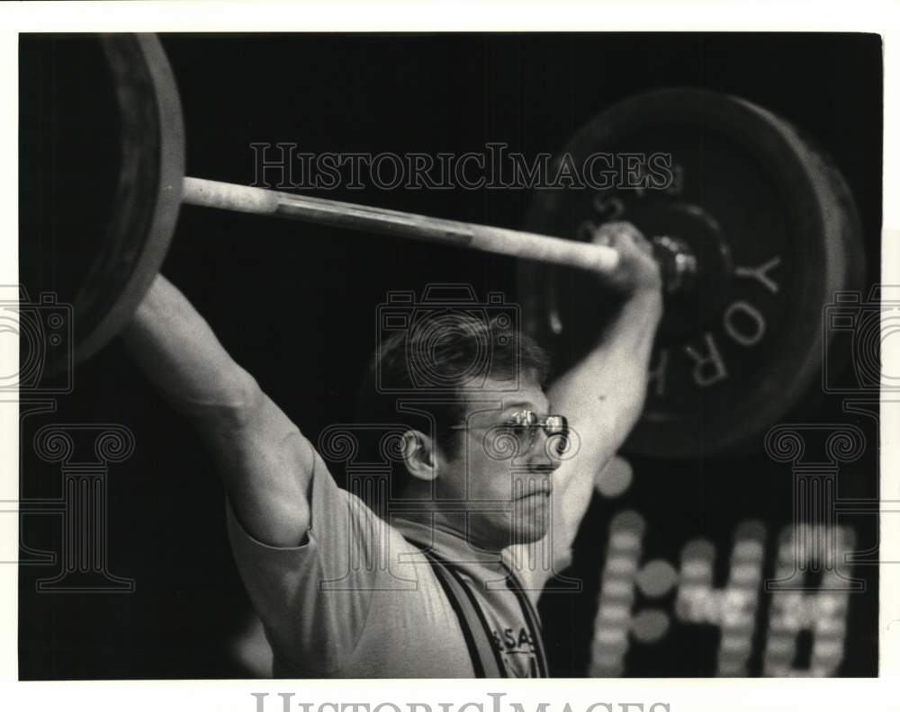 1987 Press Photo Central New York weightlifter James Storch attempts lift at ESG - Historic Images