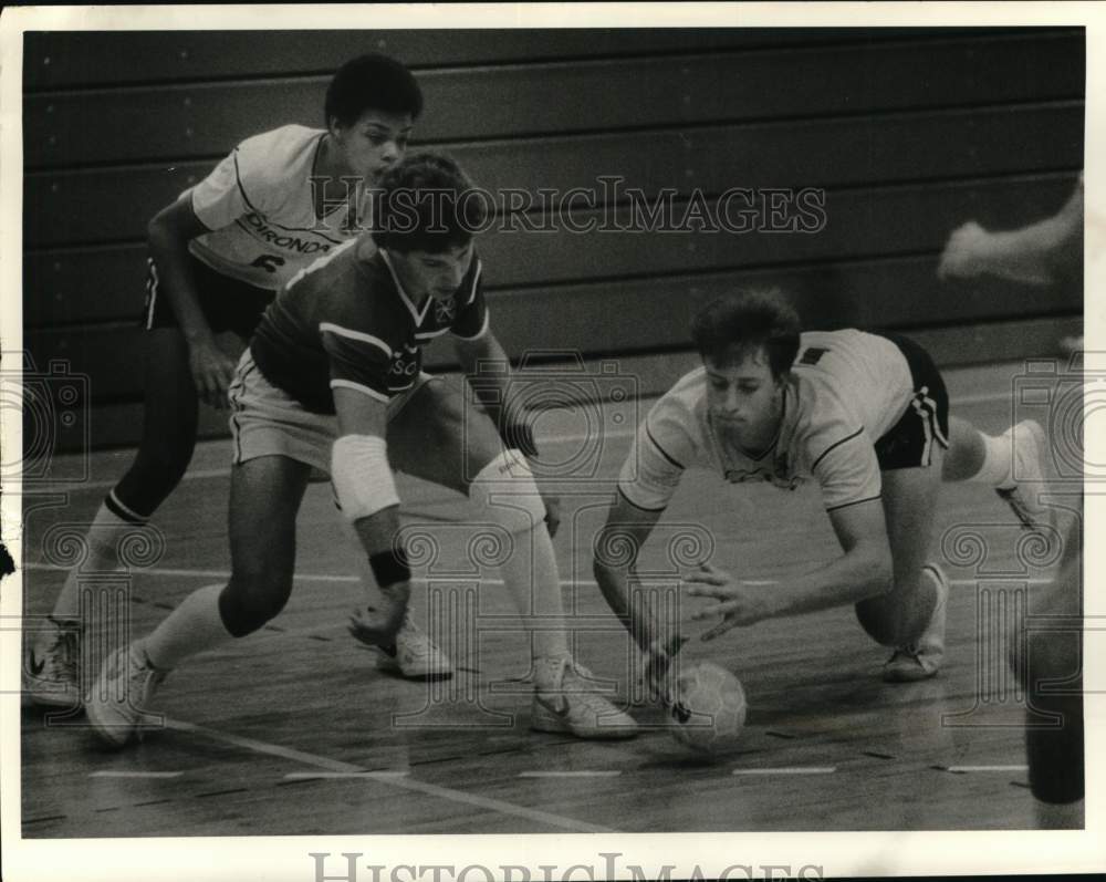 1983 Press Photo Adirondack team handball player Rob Cesternino dives for ball- Historic Images