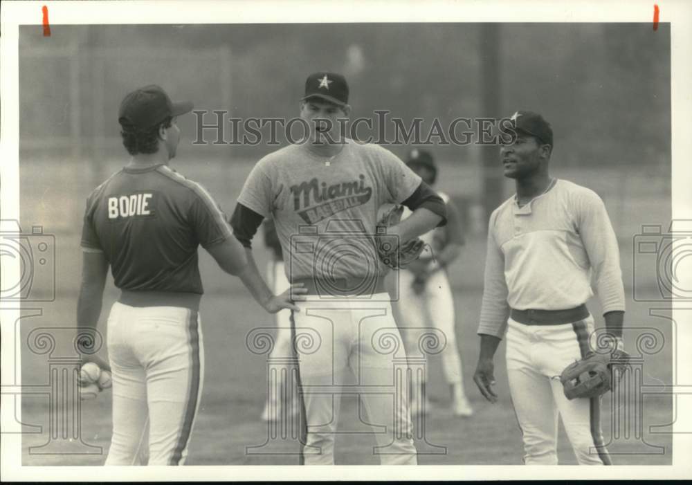 1986 Press Photo Auburn Astros Baseball Players during Practice - sys08084- Historic Images
