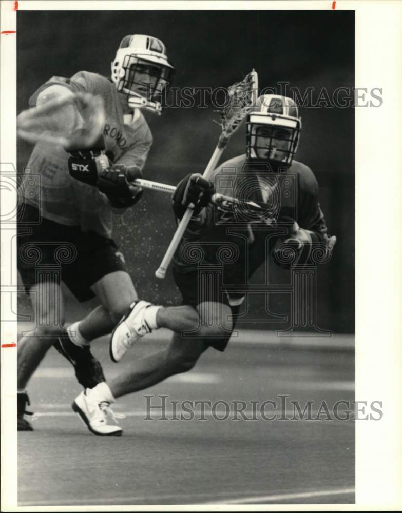1991 Press Photo Adirondack lacrosse player Matt Santinie battles CNY D Brostek - Historic Images