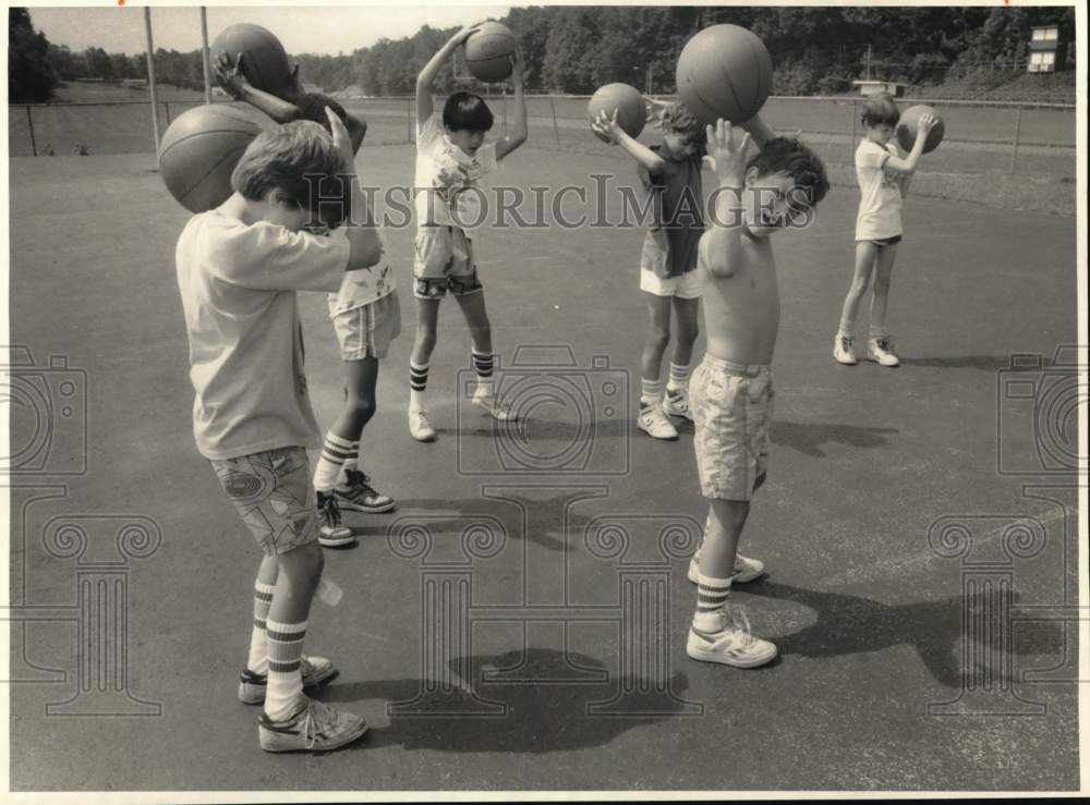 1987 Press Photo Jamesville DeWitt High School Basketball Camp Exercises- Historic Images