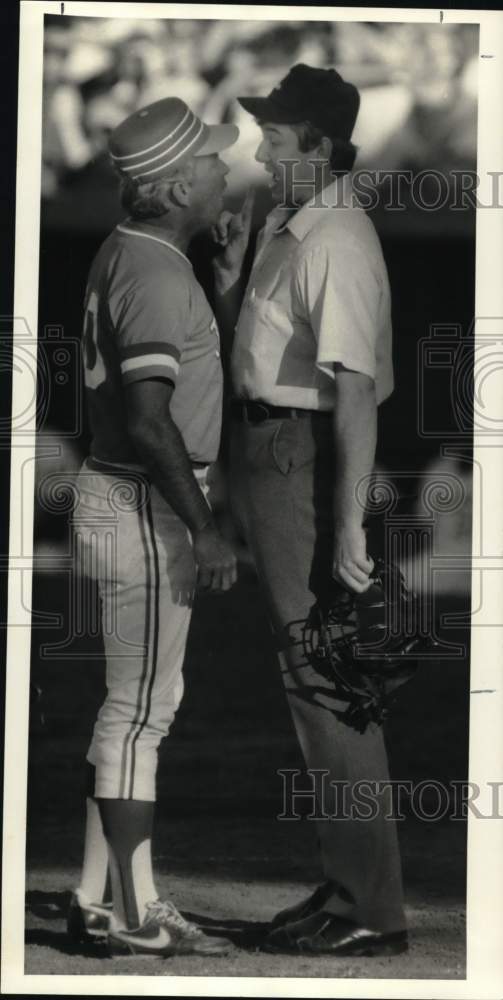 1985 Press Photo Tidewater baseball manager argues with umpire at home plate- Historic Images