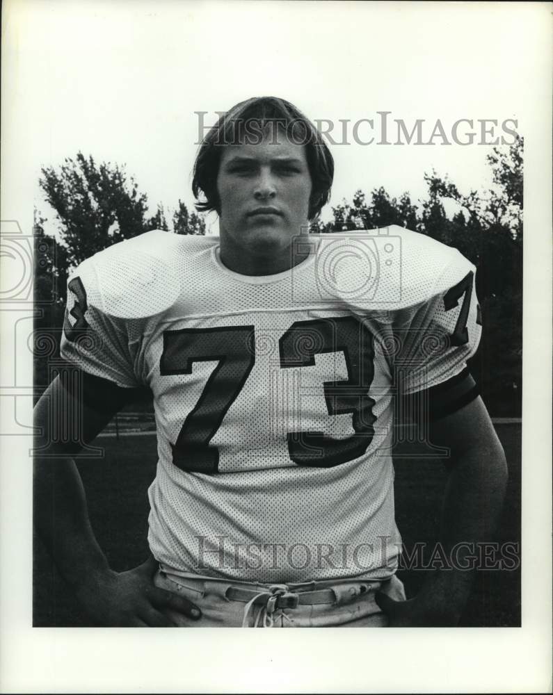 Press Photo Football player Bill Brown #73 poses for photo in his uniform - Historic Images