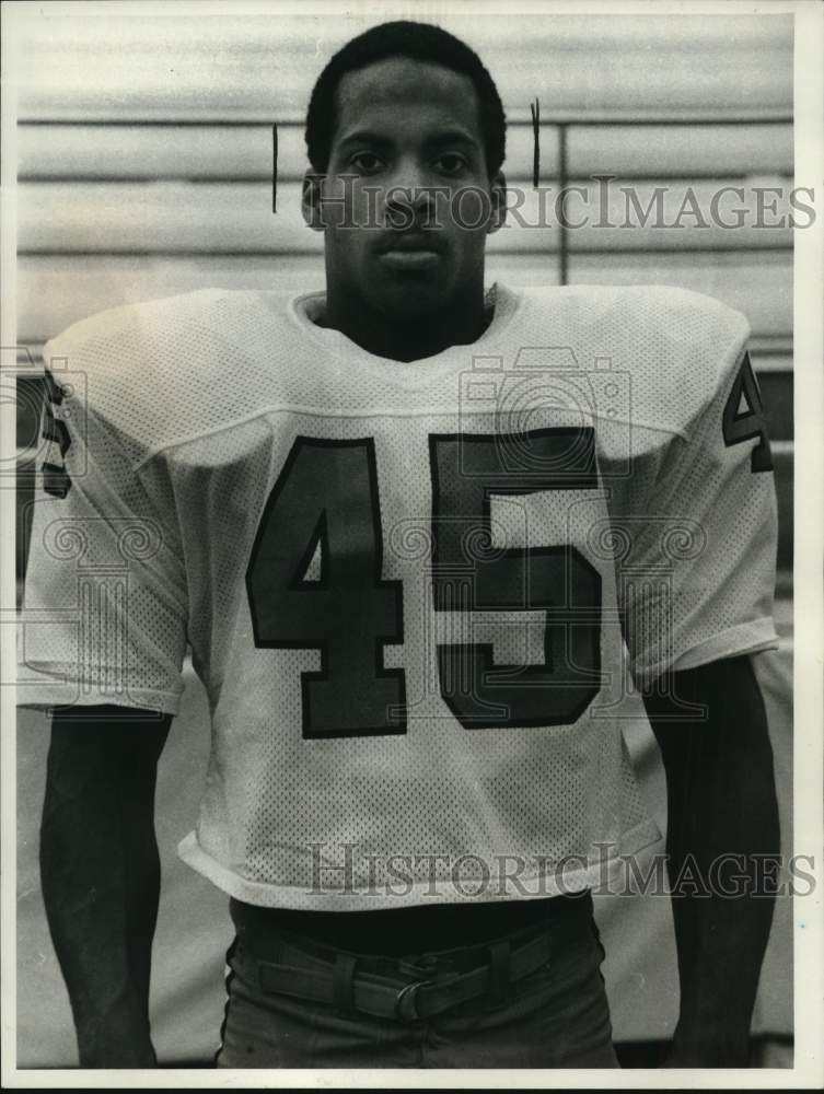 Press Photo Football player Jaime Covington #45 poses for photo in his jersey - Historic Images