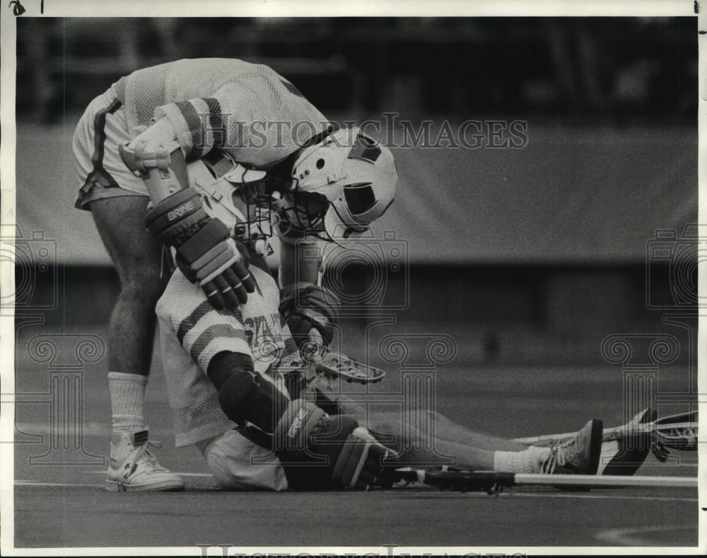 Press Photo Syracuse U lacrosse attacker Gordie Mapes &amp; teammate Tom Nelson - Historic Images