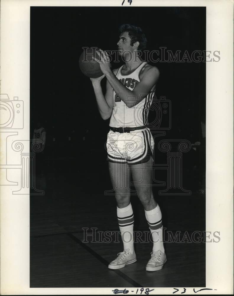 Press Photo Syracuse University basketball player Bill Finney - sys10035 - Historic Images