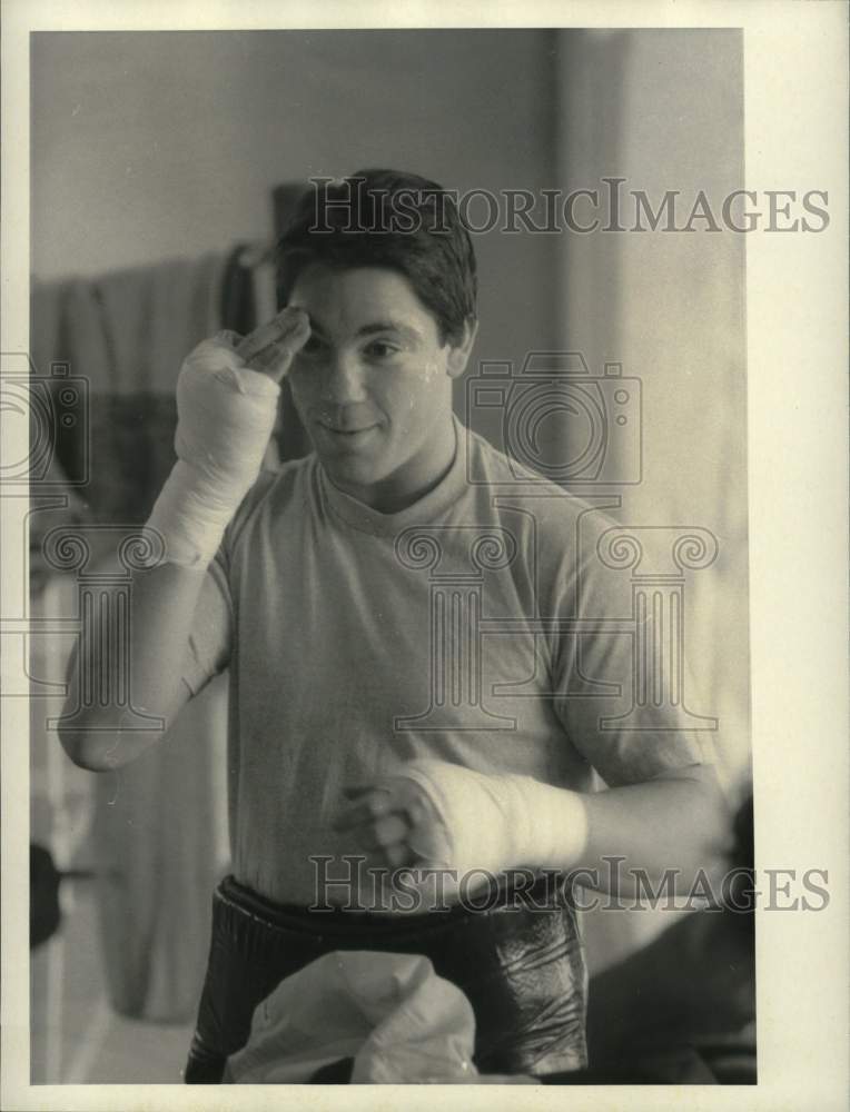 1986 Press Photo Pro boxer Matt Farrago - sys10282- Historic Images