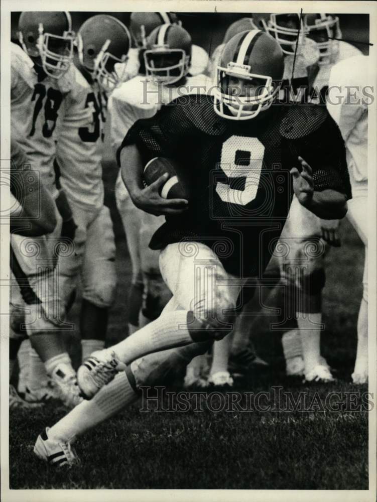 1982 Press Photo Football quarterback Steve Peach - sys10284 - Historic Images