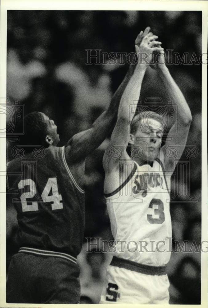 Press Photo Syracuse and Texas-San Antonio play men's college basketball - Historic Images