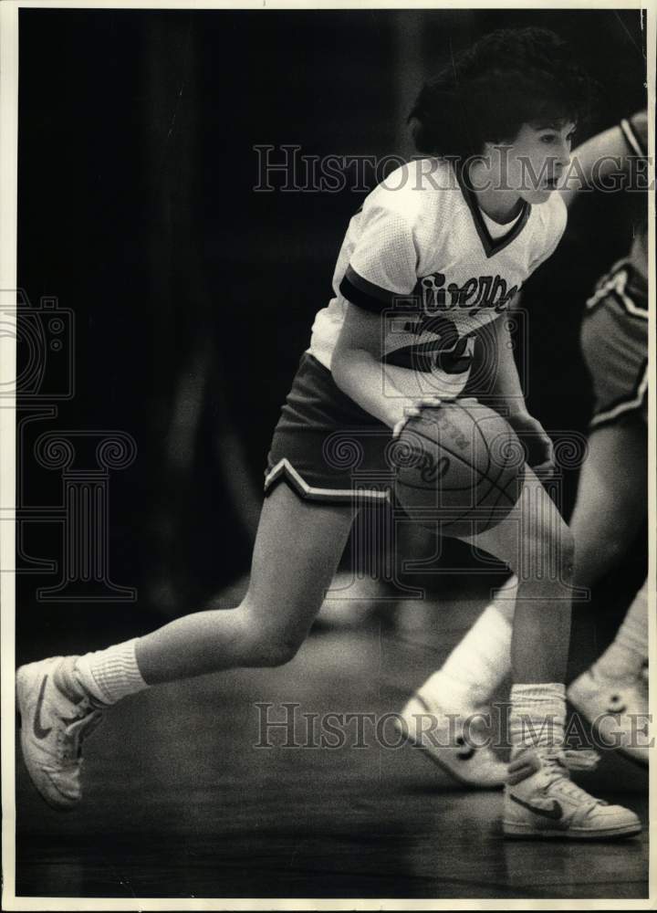 1987 Press Photo Liverpool High basketball palyer Charie Crouse - Historic Images