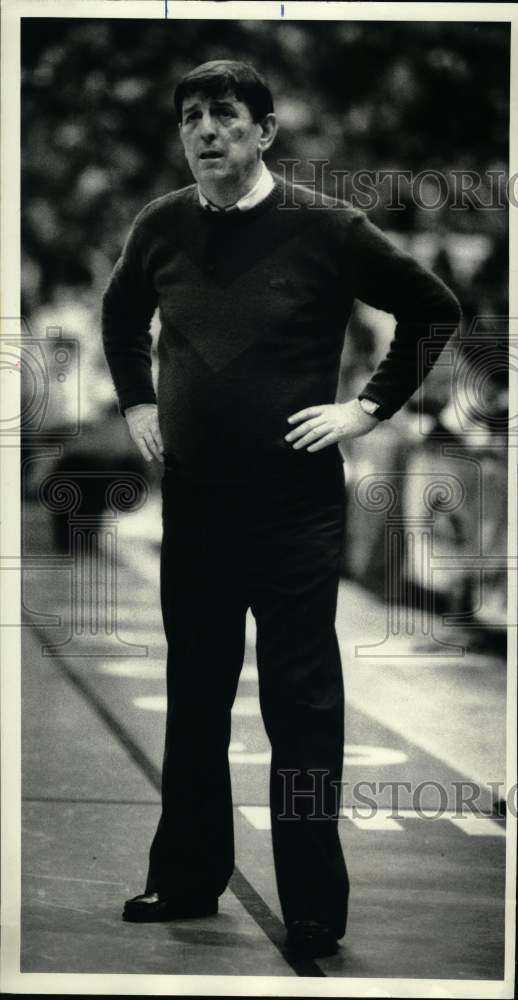 1985 Press Photo St. John's college basketball Lou Carnesecca- Historic Images