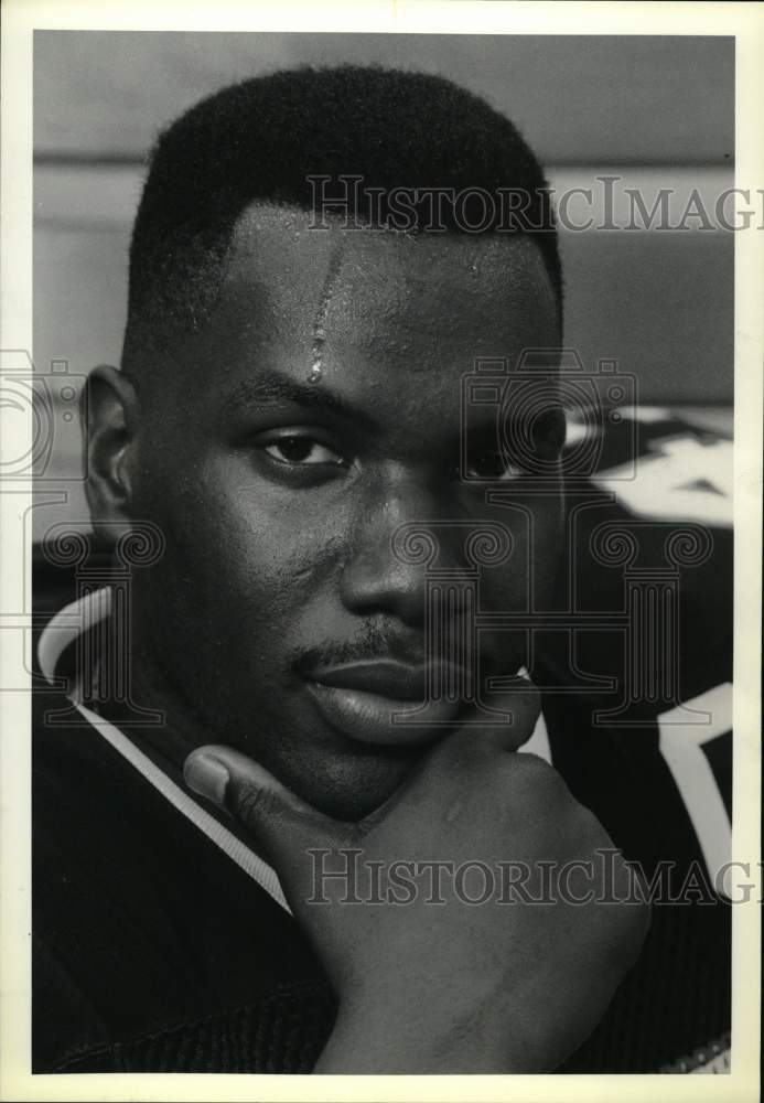 1990 Press Photo Duane Kinnon, Syracuse University Football Player Running Back - Historic Images
